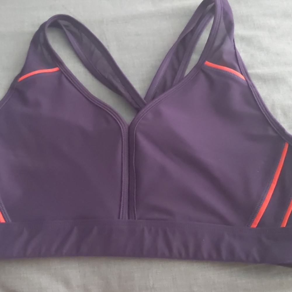 Sports bra